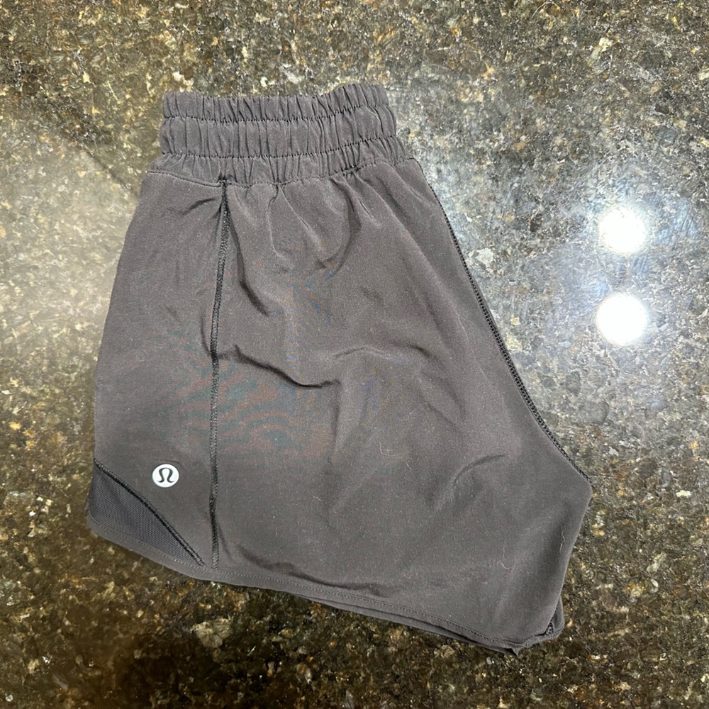 Like New Lululemon Hotty Hot Shorts 4”